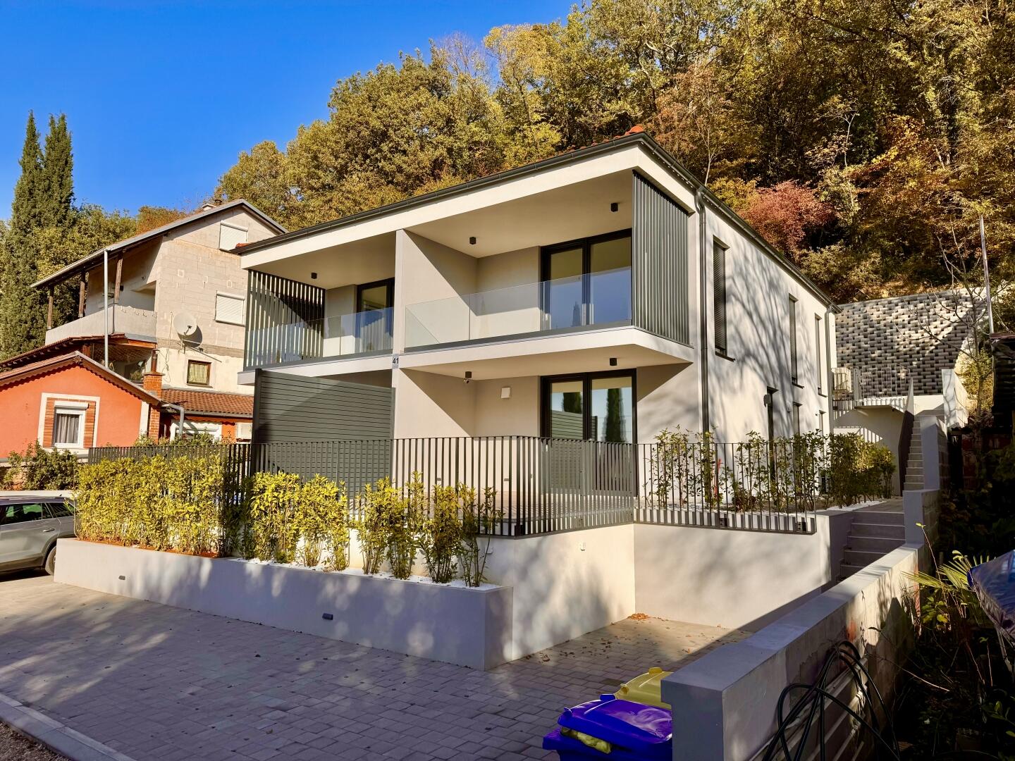 Stanovanje v prvem nadstropju z vrtom - Slika 2