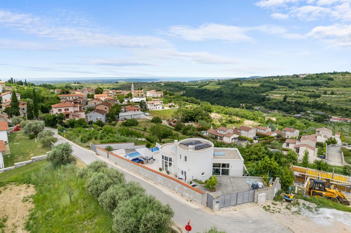 Momjan, Istra – luksuzna vila Bellmondo z bazenom in pogledom na morje - Slika 6