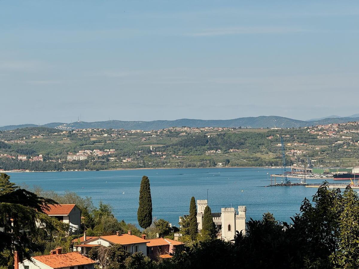 Koper / Markovec, Dolgoročno Oddamo svetlo, prostorno in moderno stanovanje s pogledom na morje! - Slika 2