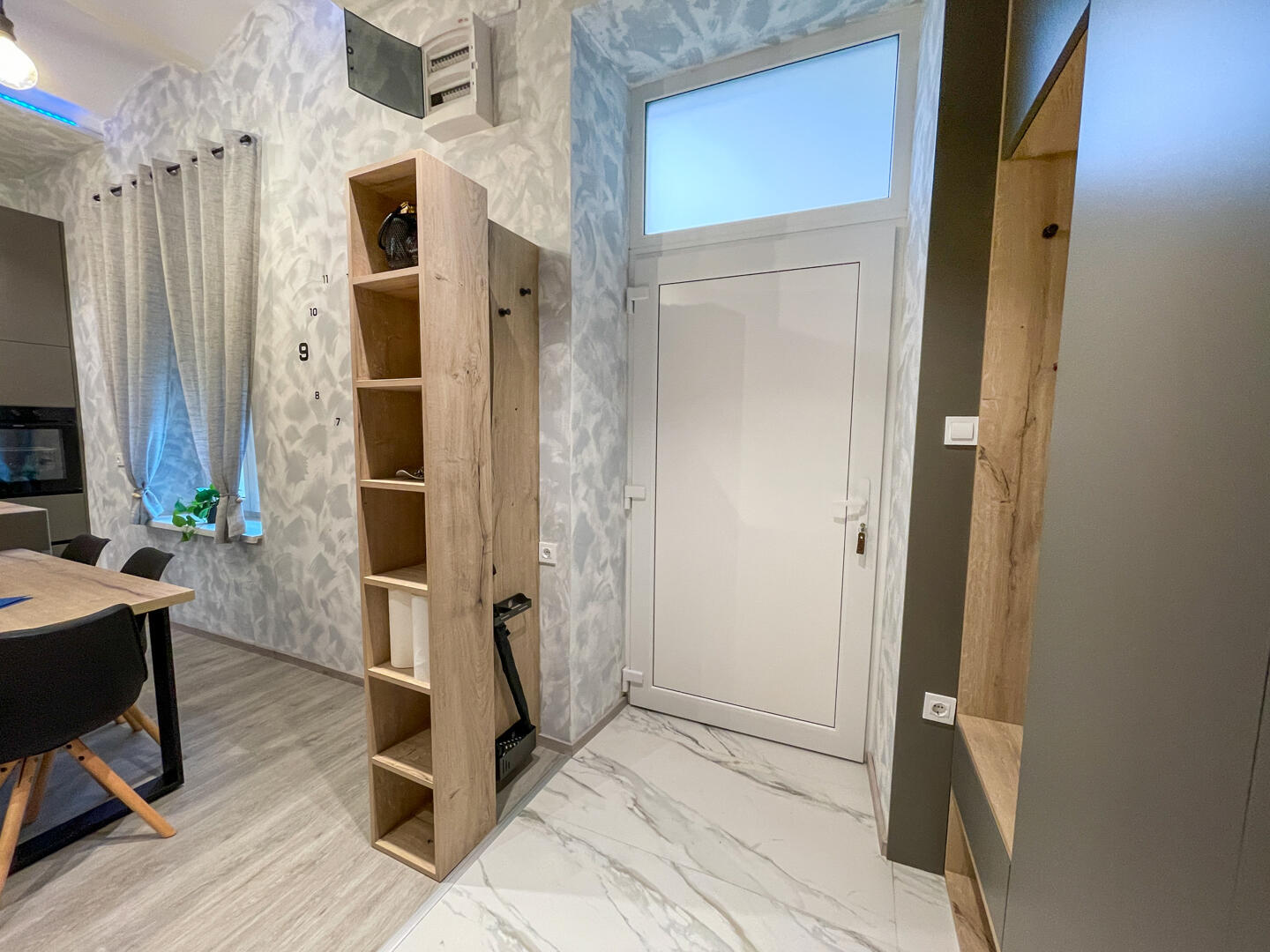 2 SOBNO V CELOTI PRENOVLJENO - Slika 2