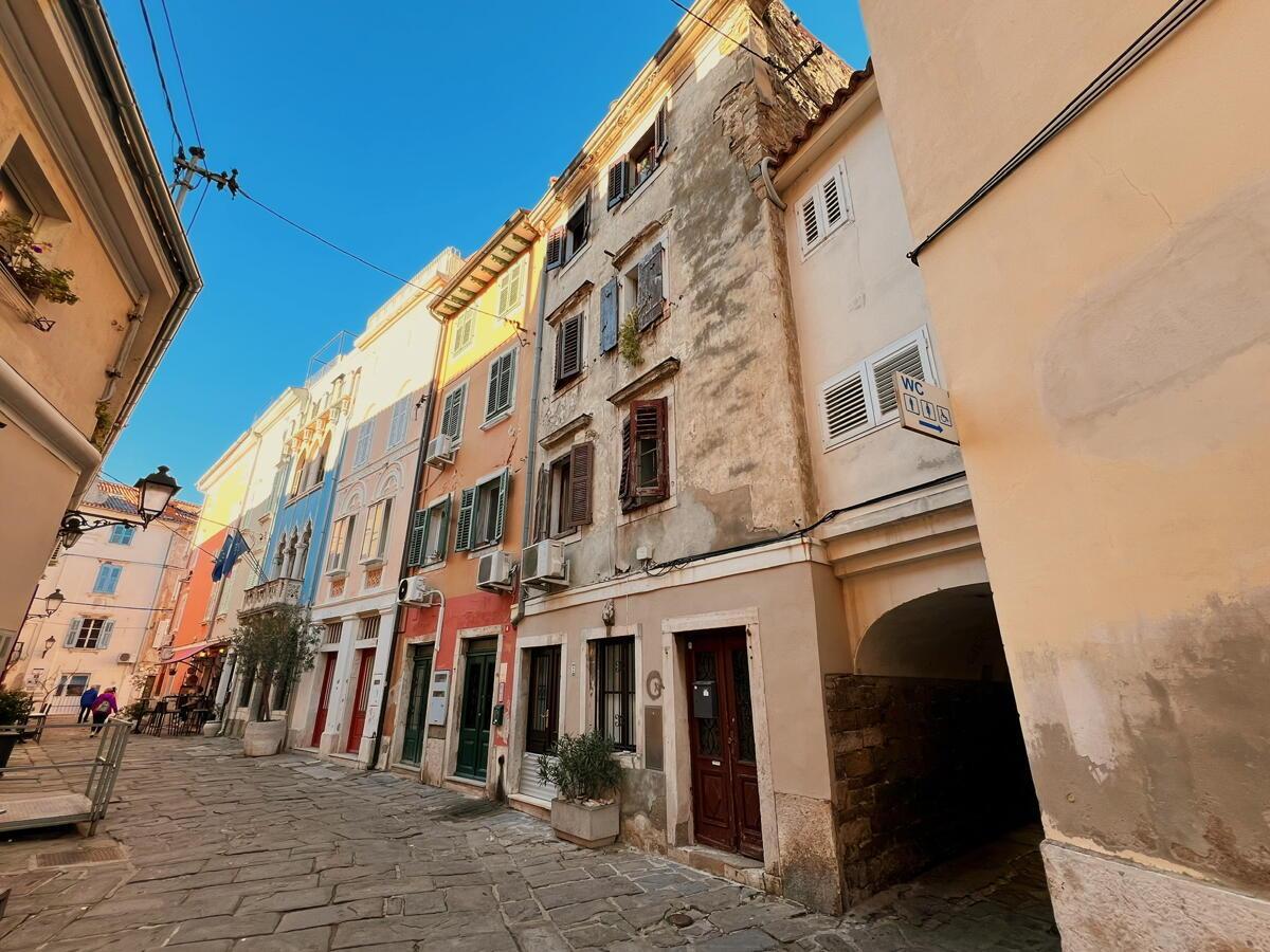 POPOLNOMA PRENOVLJENO STANOVANJE V SRCU PIRANA – ODLIČNA PRILOŽNOST TUDI ZA TURISTIČNO ODDAJANJE - Slika 21
