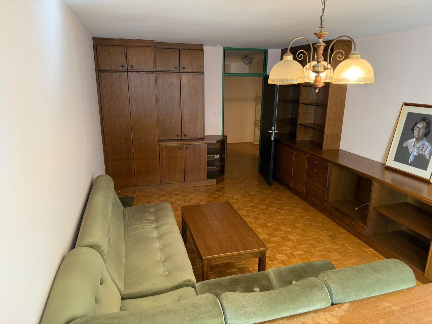 Spodnja Šiška – 2-sobno stanovanje z garažo, odlična lokacija - Slika 9