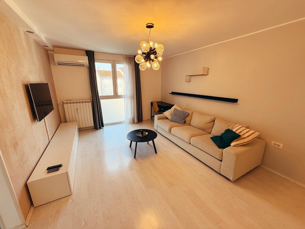 Koper / Markovec, Dolgoročno Oddamo svetlo, prostorno in moderno stanovanje s pogledom na morje! - Slika 11