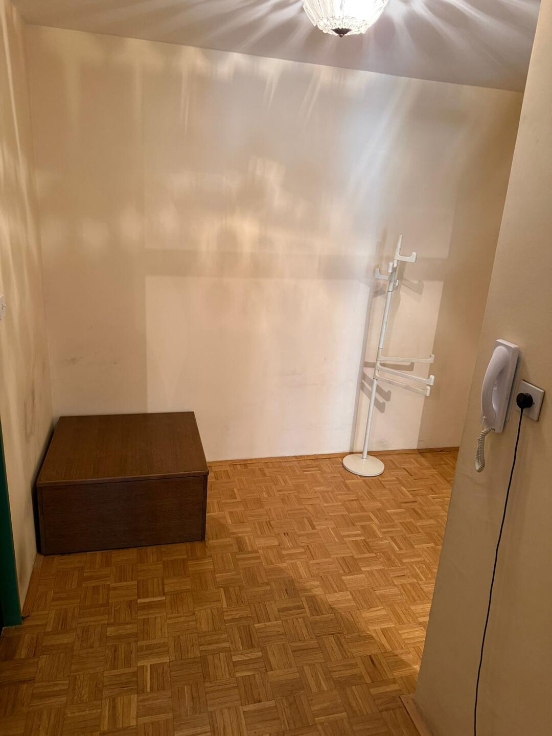 Spodnja Šiška – 2-sobno stanovanje z garažo, odlična lokacija - Slika 4