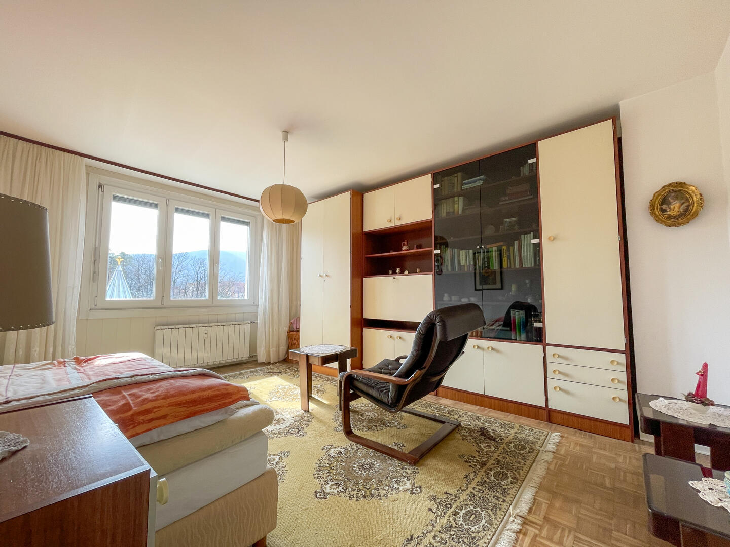 SVETLO 1-SOBNO Z DVIGALOM - Slika 2