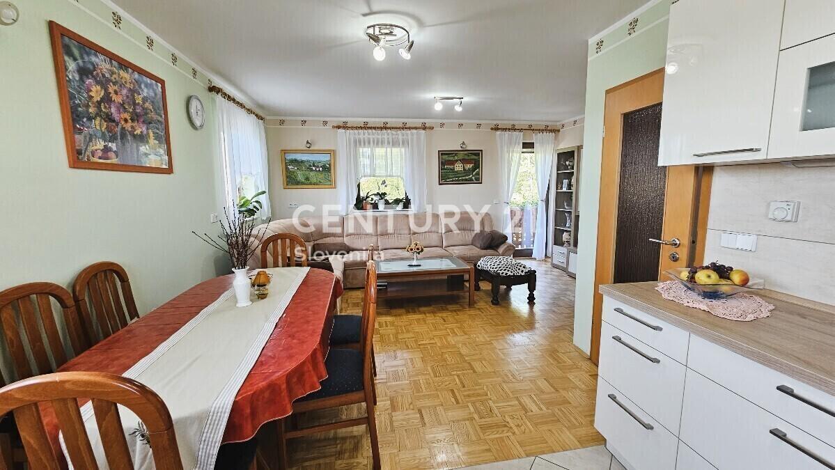 Na izjemno sončni in mirni lokaciji prodamo novejšo, lepo urejeno samostojno stanovanjsko hišo - Slika 18