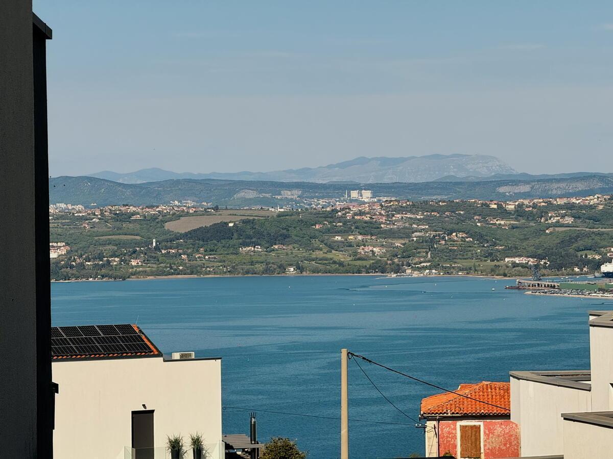 KOPER - NOKTURNO / 3 SOBNO STANOVANJE / POGLED NA MORJE / DOLGOROČNA ODDAJA - Slika 12