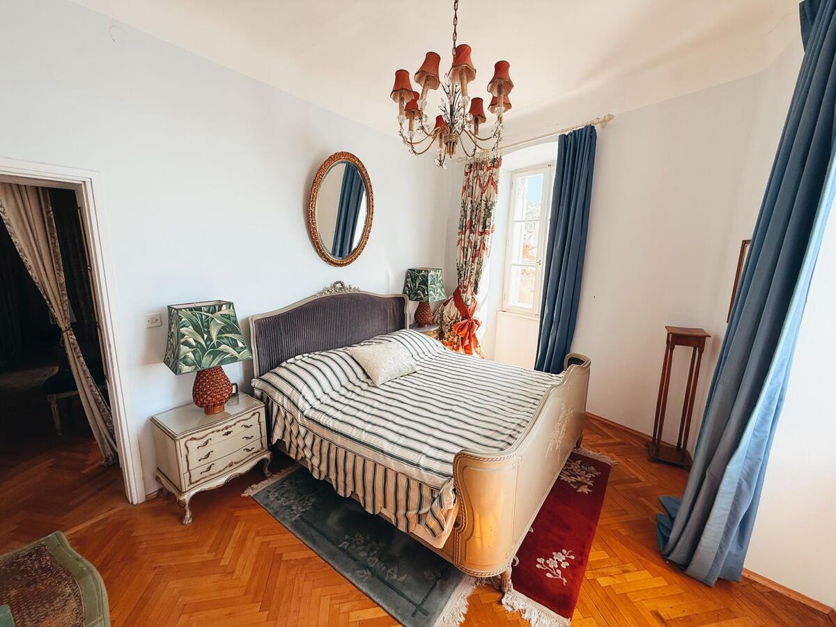 EKSKLUZIVNO STANOVANJE V ZGODOVINSKI PALAČI – PRVA VRSTA OB MORJU, PIRAN - Slika 18