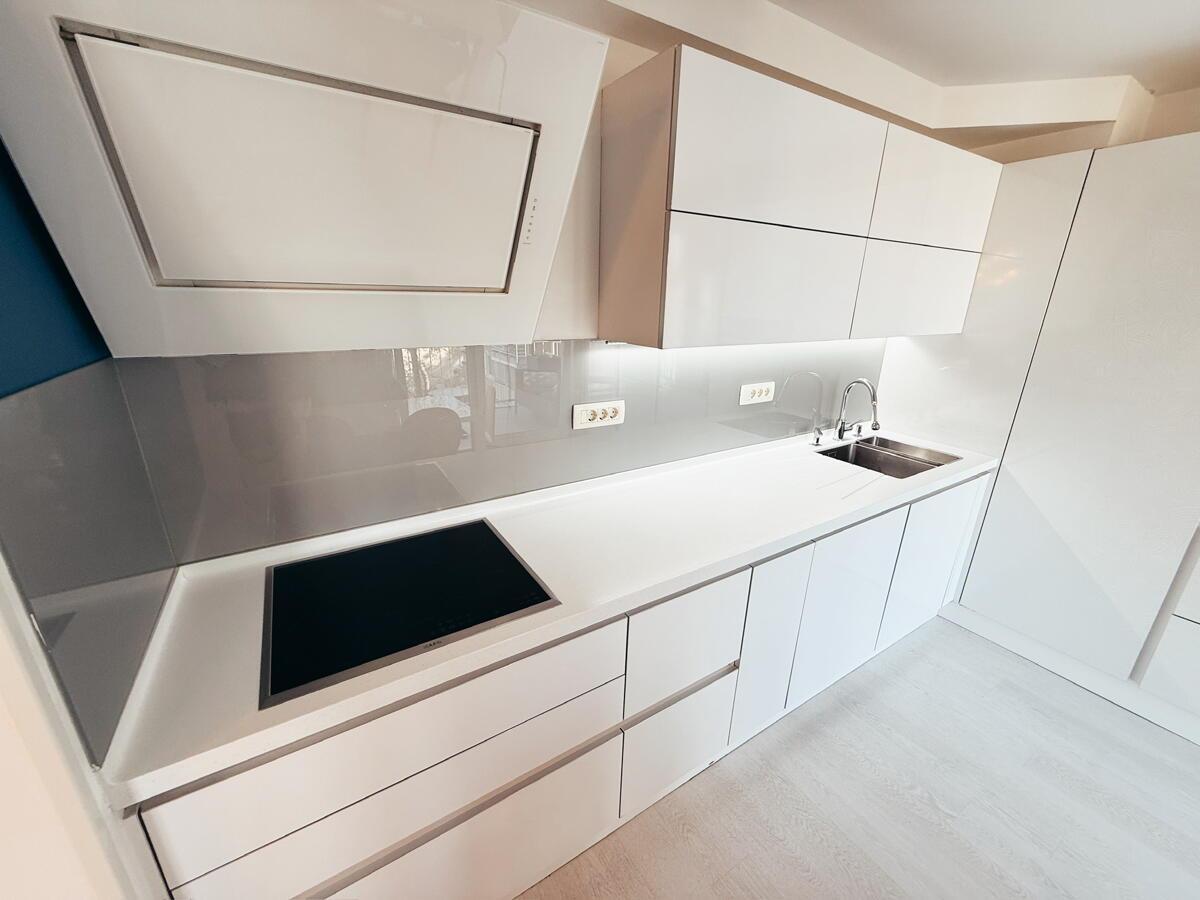 Koper / Markovec, Dolgoročno Oddamo svetlo, prostorno in moderno stanovanje s pogledom na morje! - Slika 7