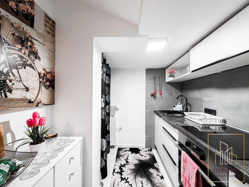 Prodaja, Stanovanje, 2,5-sobno, Ljubljana mesto, Center, Center - Slika 3