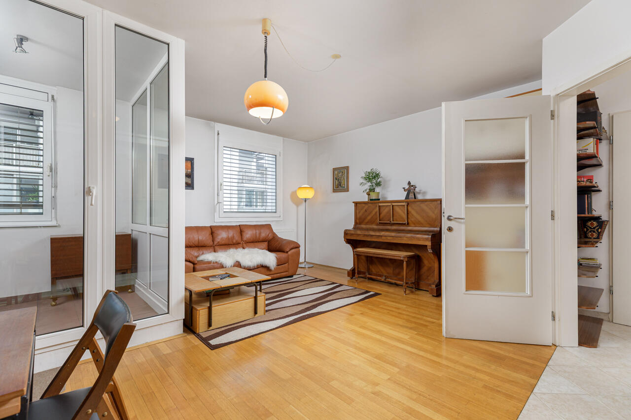 IZJEMNA PRILOŽNOST – PROSTORNO 2,5 SOBNO STANOVANJE Z GARAŽO NA NOVIH POLJANAH - Slika 82