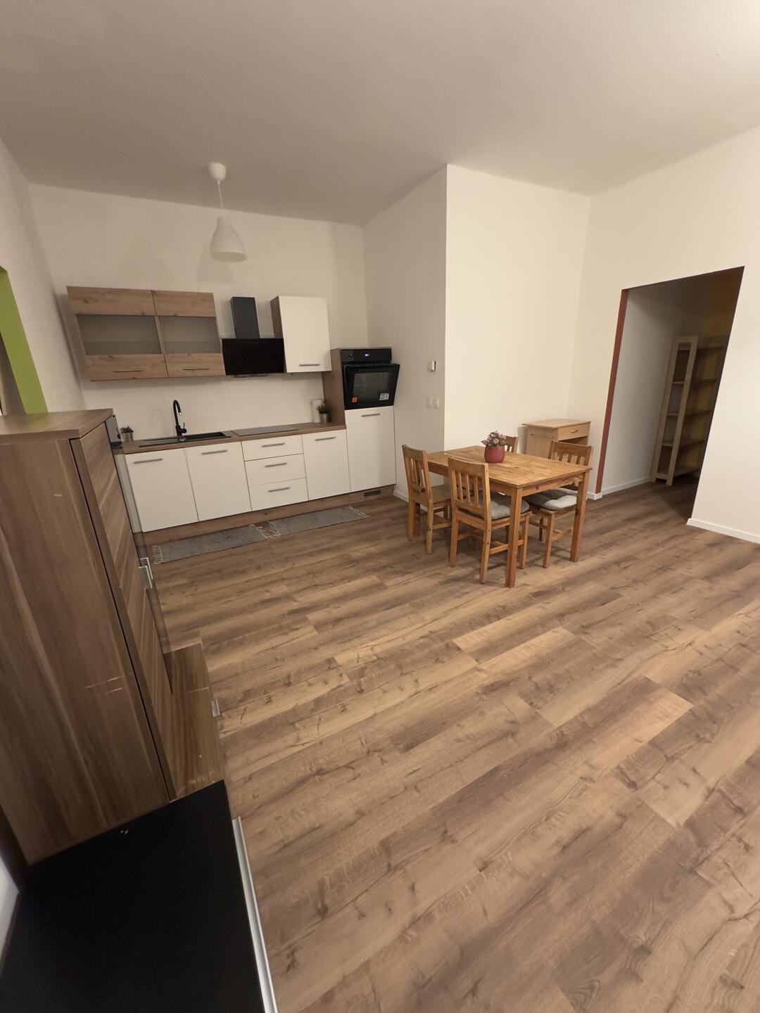 Svetlo stanovanje v Šmartnem pod Šmarno goro - Slika 5