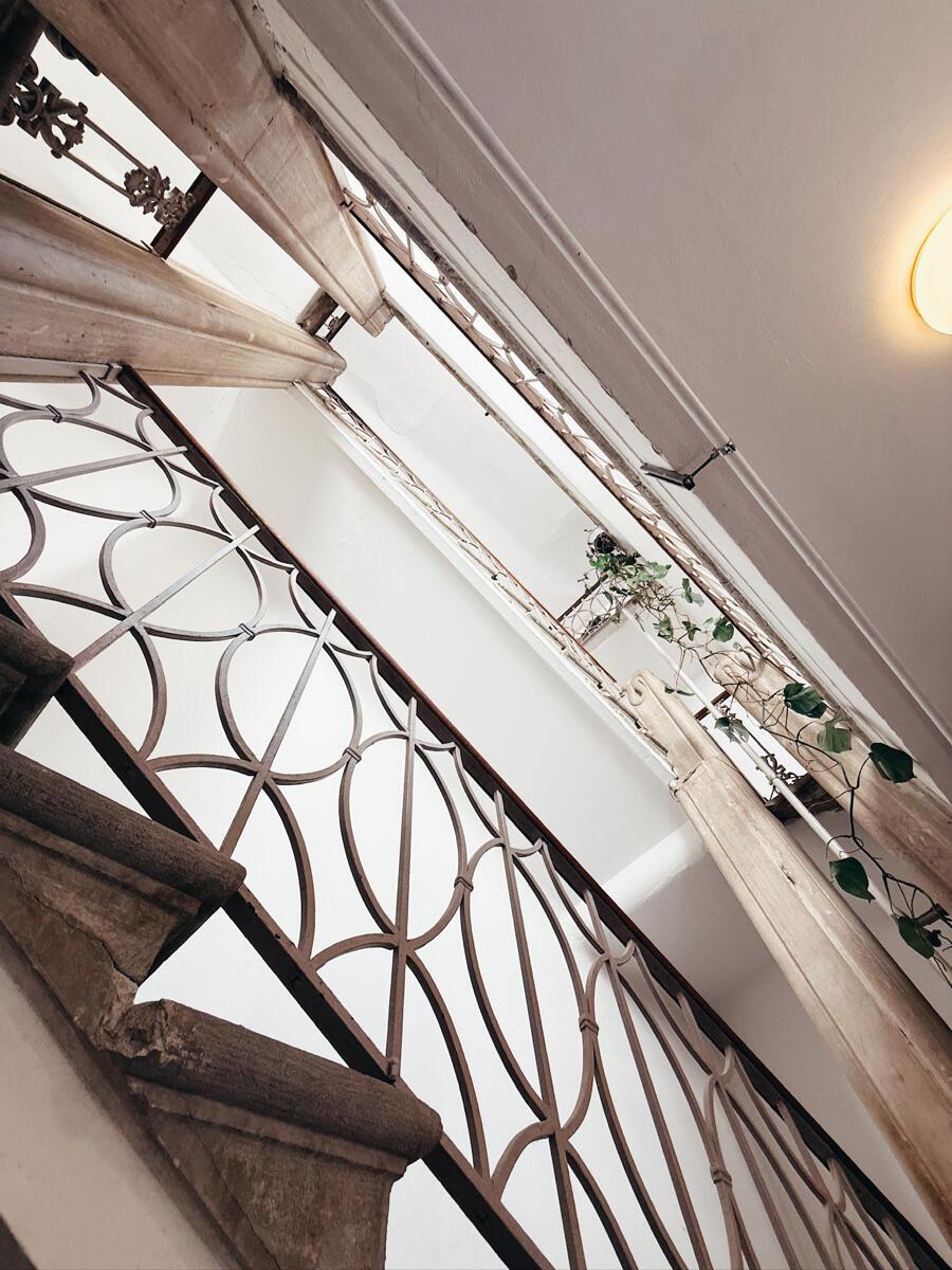 EKSKLUZIVNO STANOVANJE V ZGODOVINSKI PALAČI – PRVA VRSTA OB MORJU, PIRAN - Slika 4