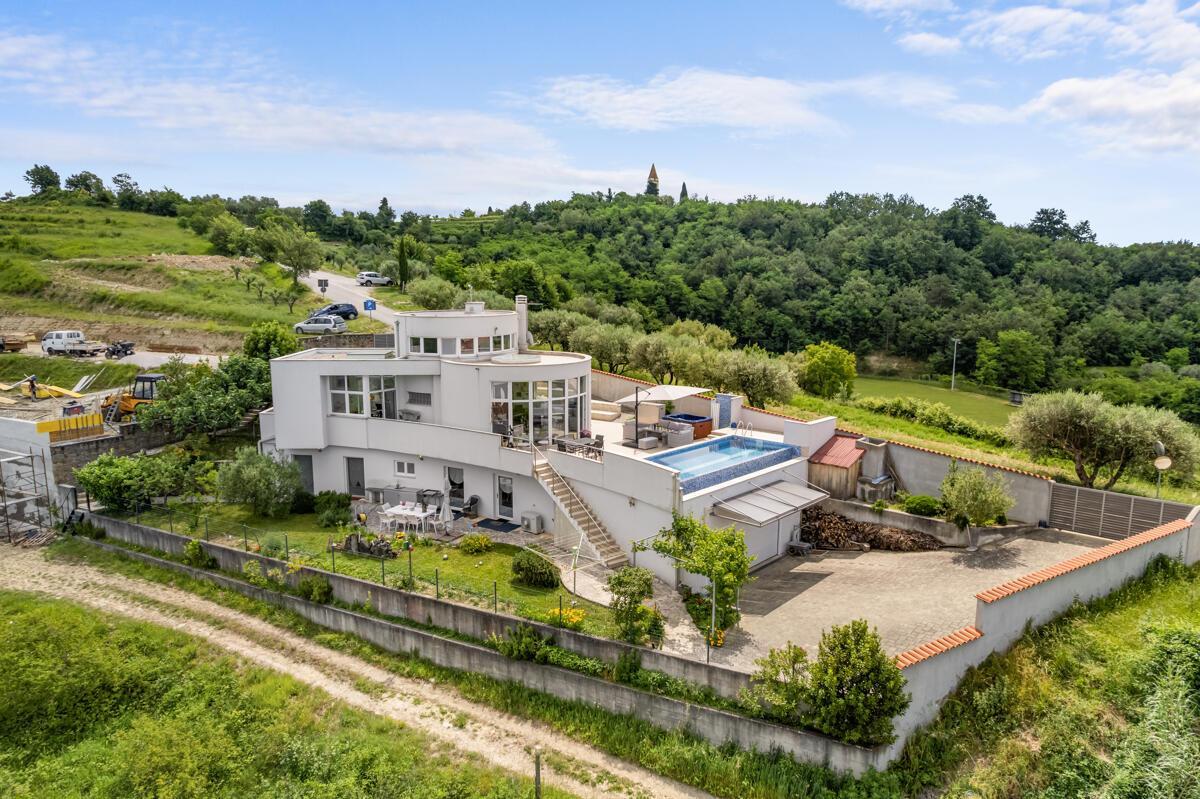 Momjan, Istra – luksuzna vila Bellmondo z bazenom in pogledom na morje - Slika 5