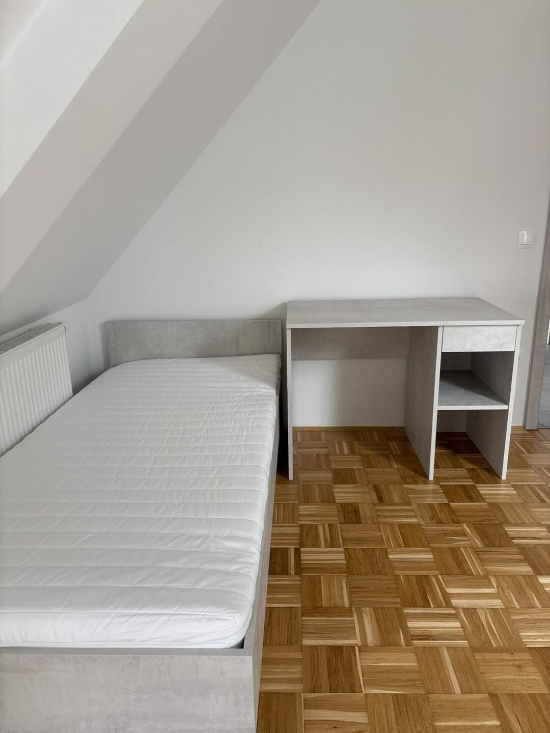 Oddaja študentskih sob v centru Maribora – vrhunska lokacija in popolnoma prenovljeno stanovanje - Slika 9