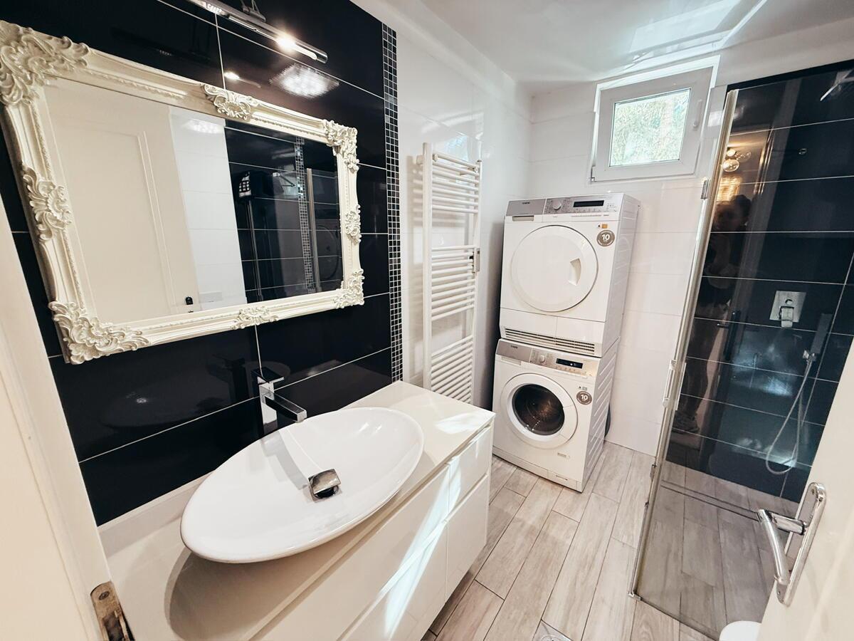 Koper / Markovec, Dolgoročno Oddamo svetlo, prostorno in moderno stanovanje s pogledom na morje! - Slika 14