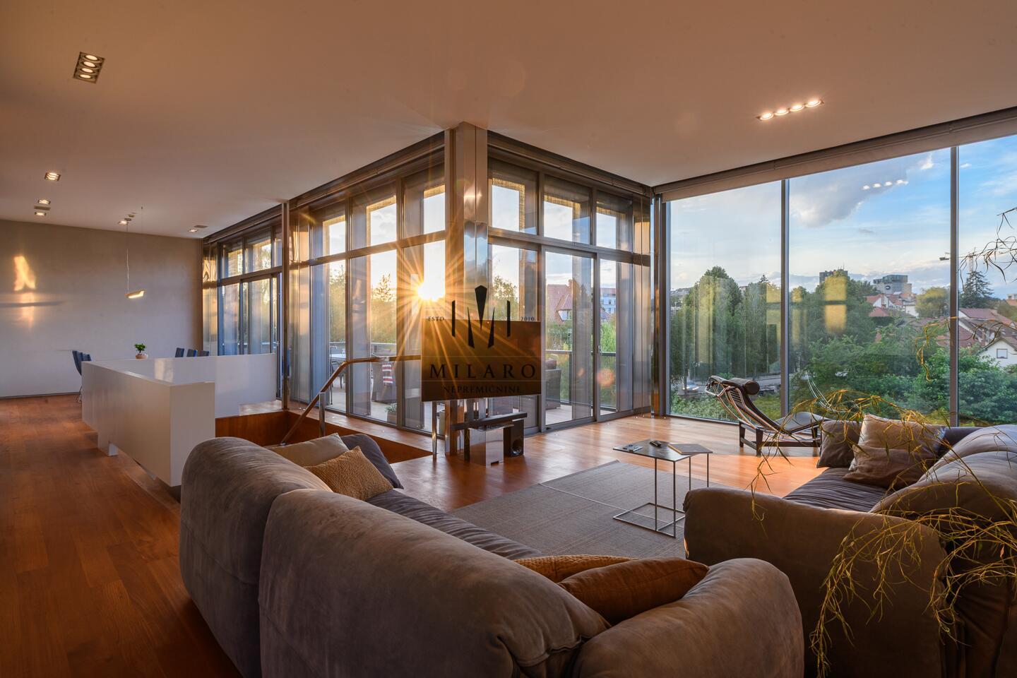DUPLEKS PENTHOUSE Z RAZGLEDOM NA LJUBLJANSKI GRAD - Slika 1