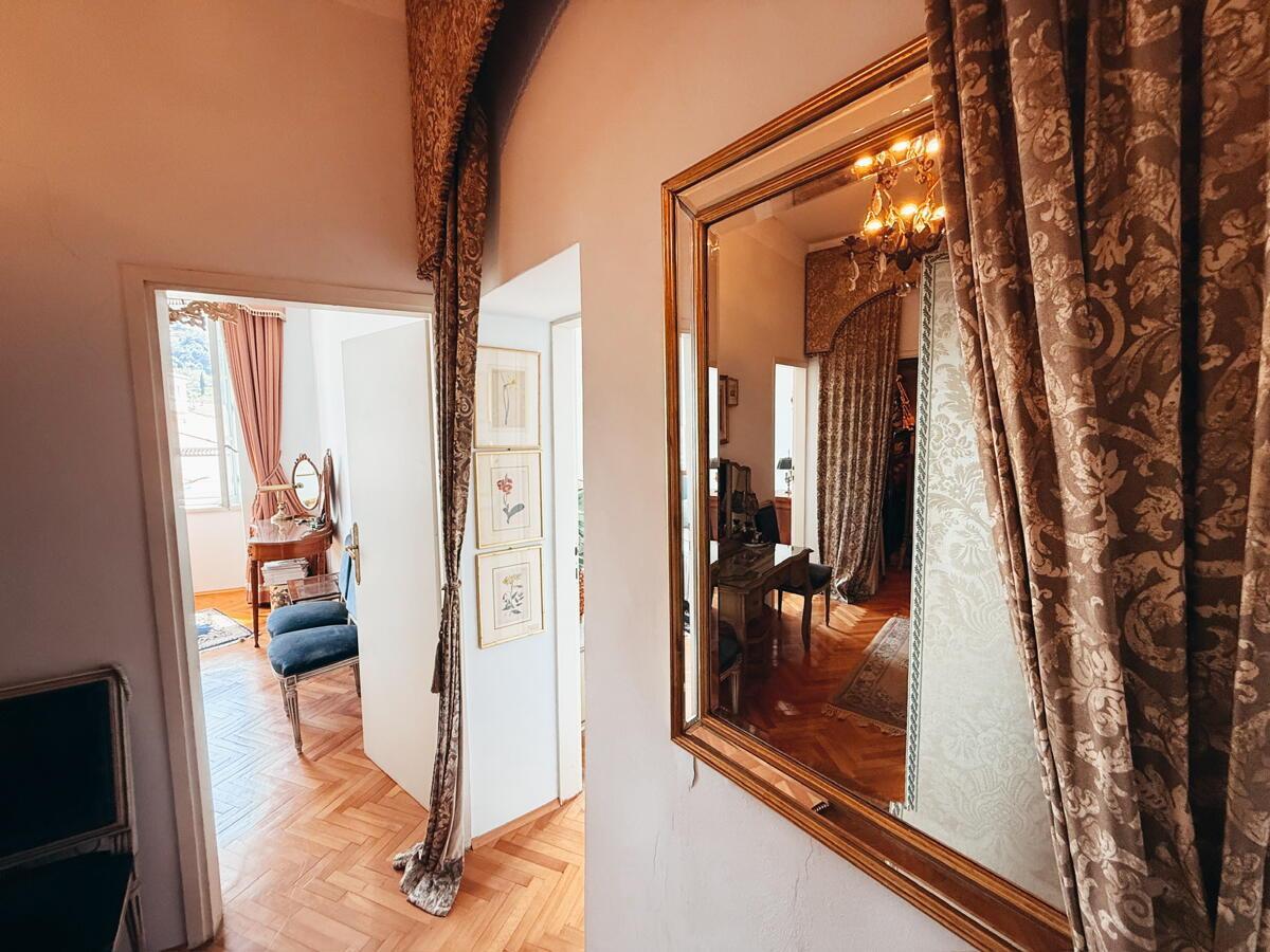 EKSKLUZIVNO STANOVANJE V ZGODOVINSKI PALAČI – PRVA VRSTA OB MORJU, PIRAN - Slika 17