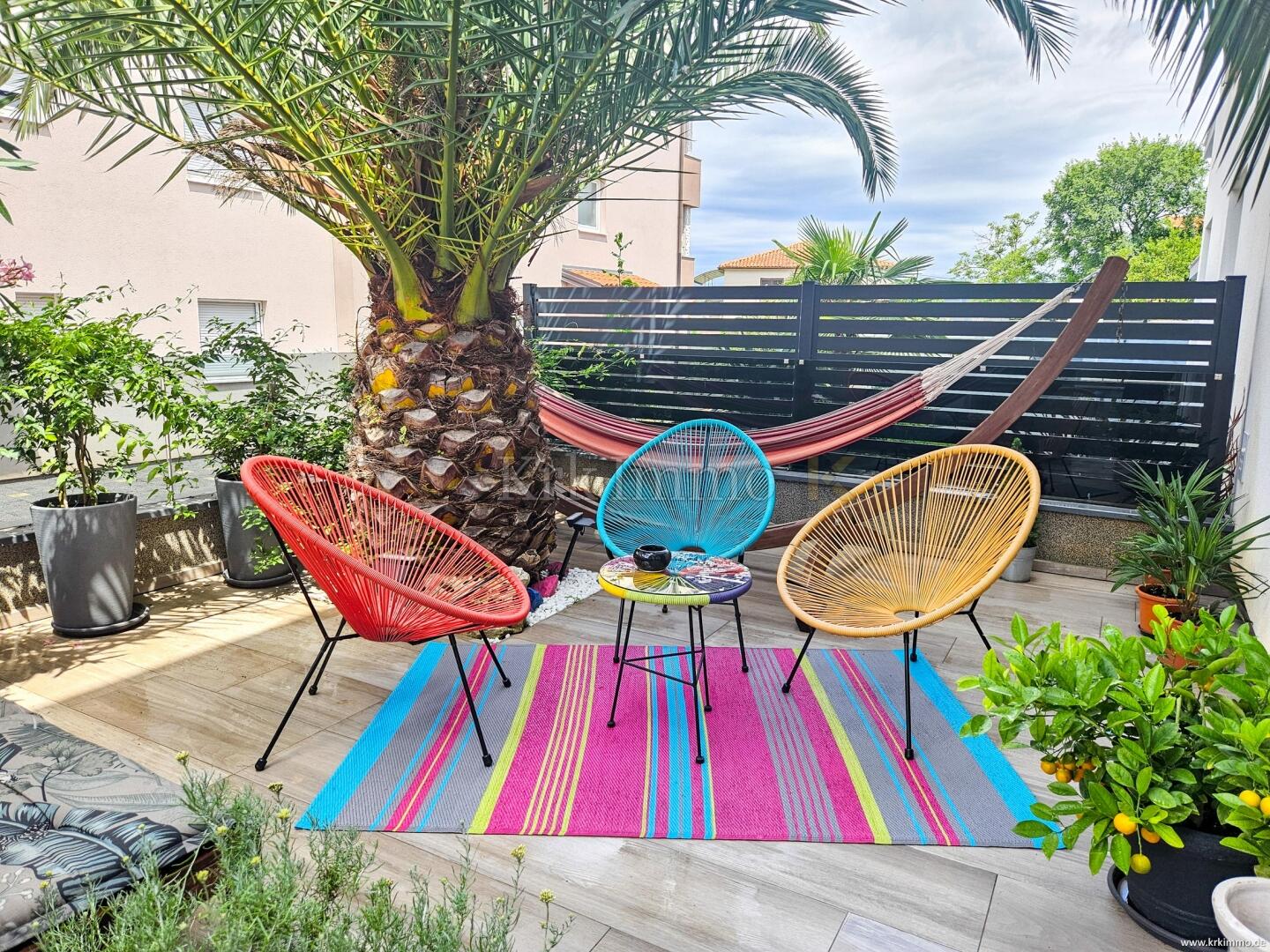 Njivice: Apartma z vrtom le 150 metrov od plaže! A320 - Slika 2