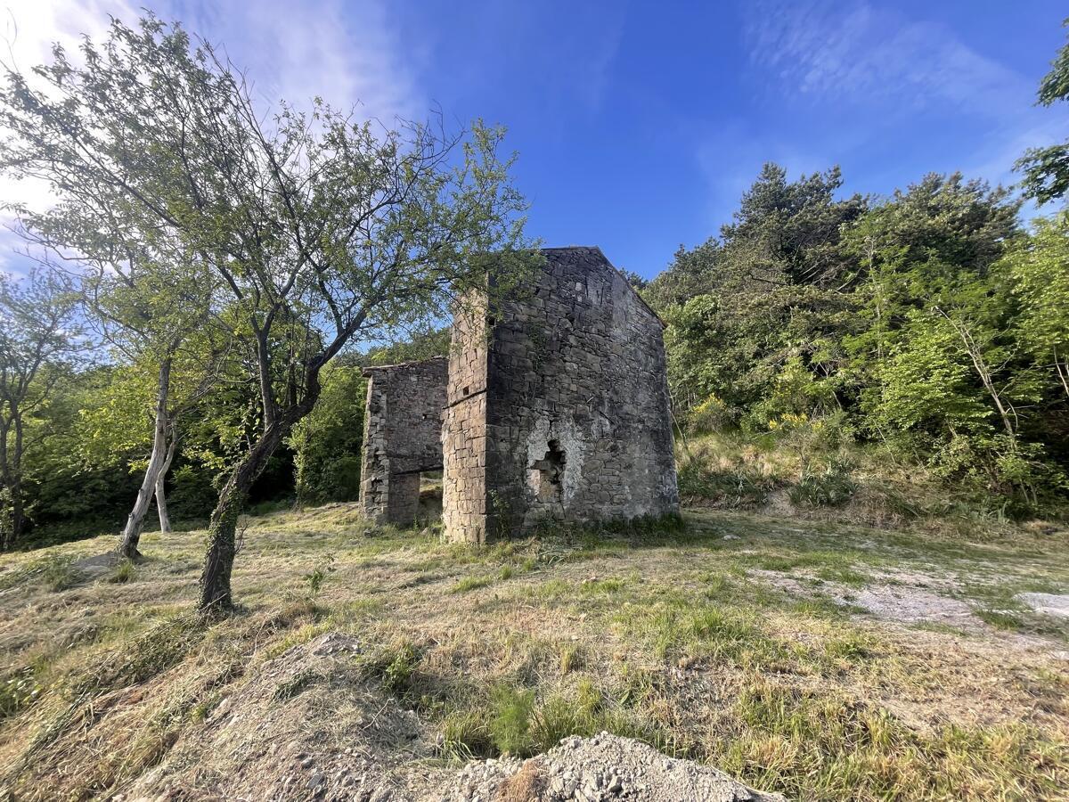 PRAVLJIČNA HIŠICA SREDI GOZDA - Slika 5