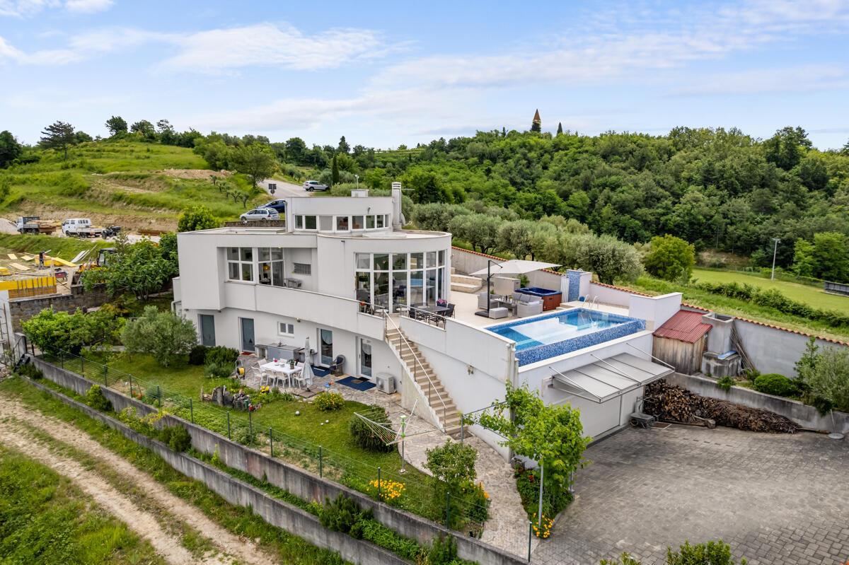 Momjan, Istra – luksuzna vila Bellmondo z bazenom in pogledom na morje - Slika 8
