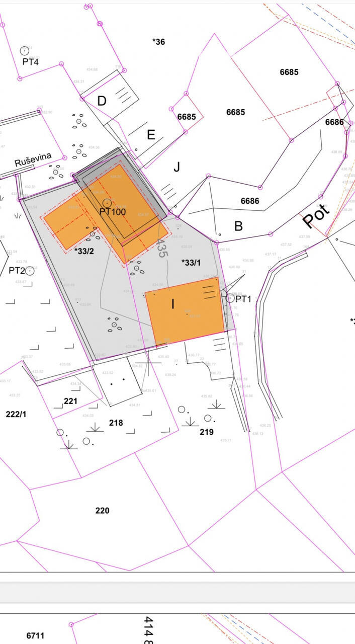 Ocizla parcela z gradbenim dovoljenjem za dve enostanovanjske hise - Slika 5