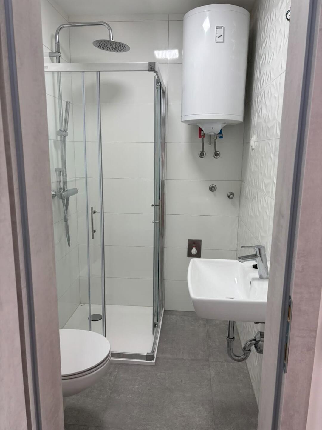 Oddaja študentskih sob v centru Maribora – vrhunska lokacija in popolnoma prenovljeno stanovanje - Slika 4