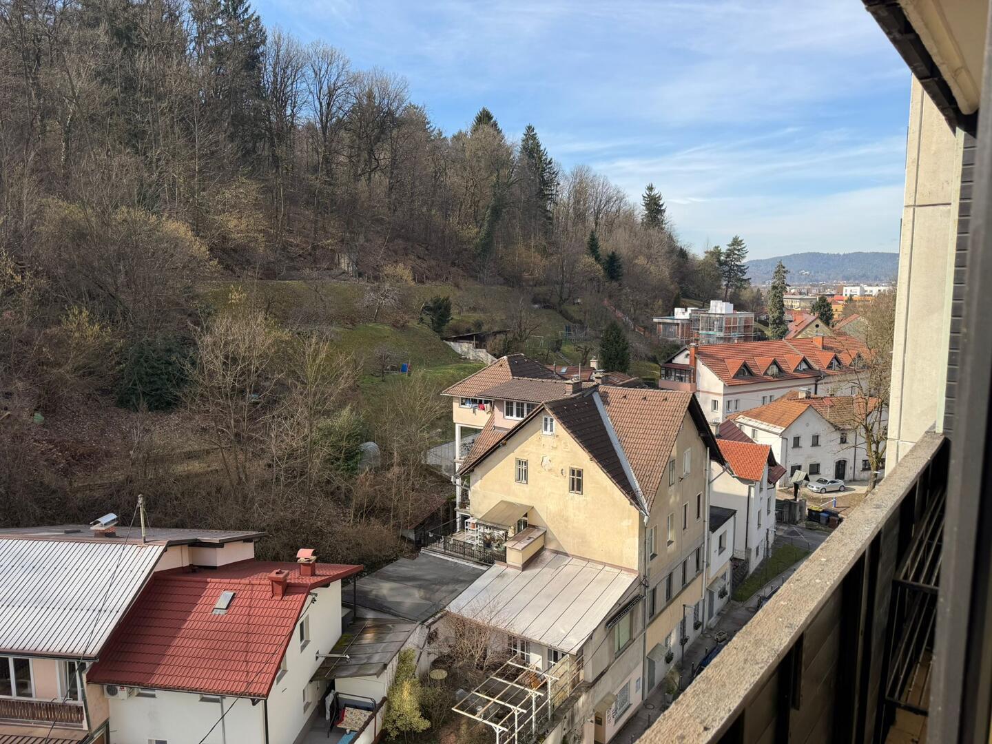 Spodnja Šiška – 2-sobno stanovanje z garažo, odlična lokacija - Slika 15