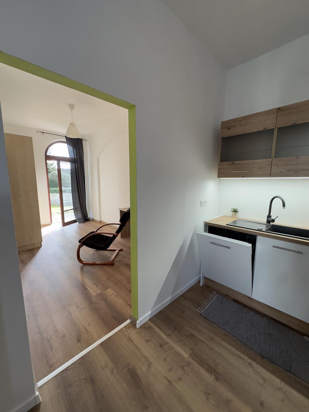 Svetlo stanovanje v Šmartnem pod Šmarno goro - Slika 6