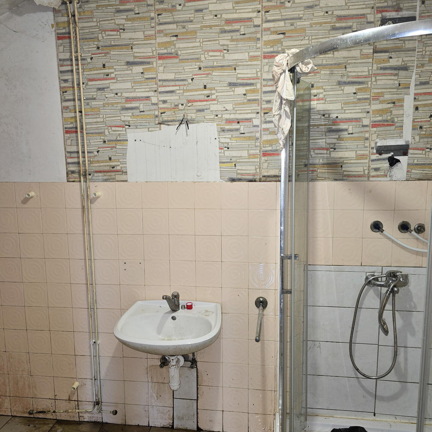 Kamnik, Mekinje, 3sobno potrebno prenove - Slika 2