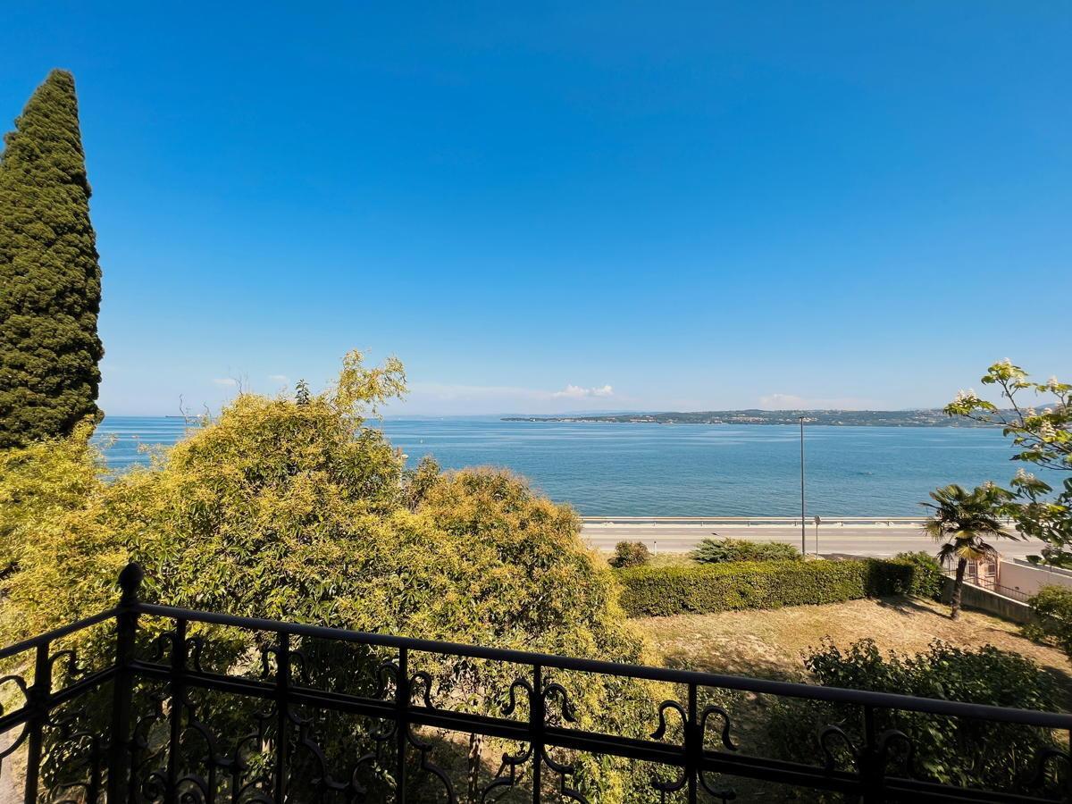 Koper - Skok iz postelje v morje. Perfektna vila direkto ob morju. - Slika 1