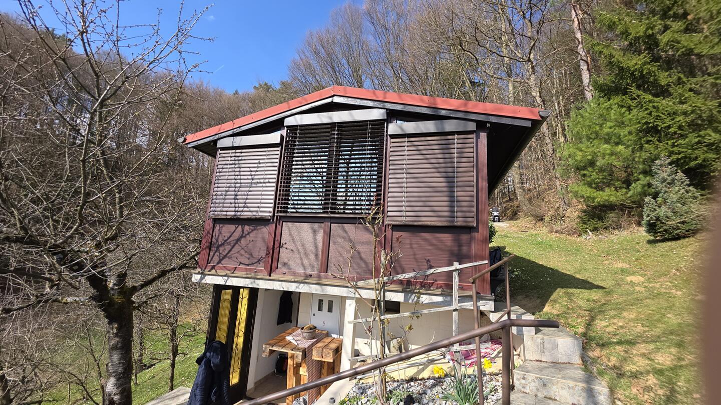 Vikend hiška v objemu narave - Slika 1