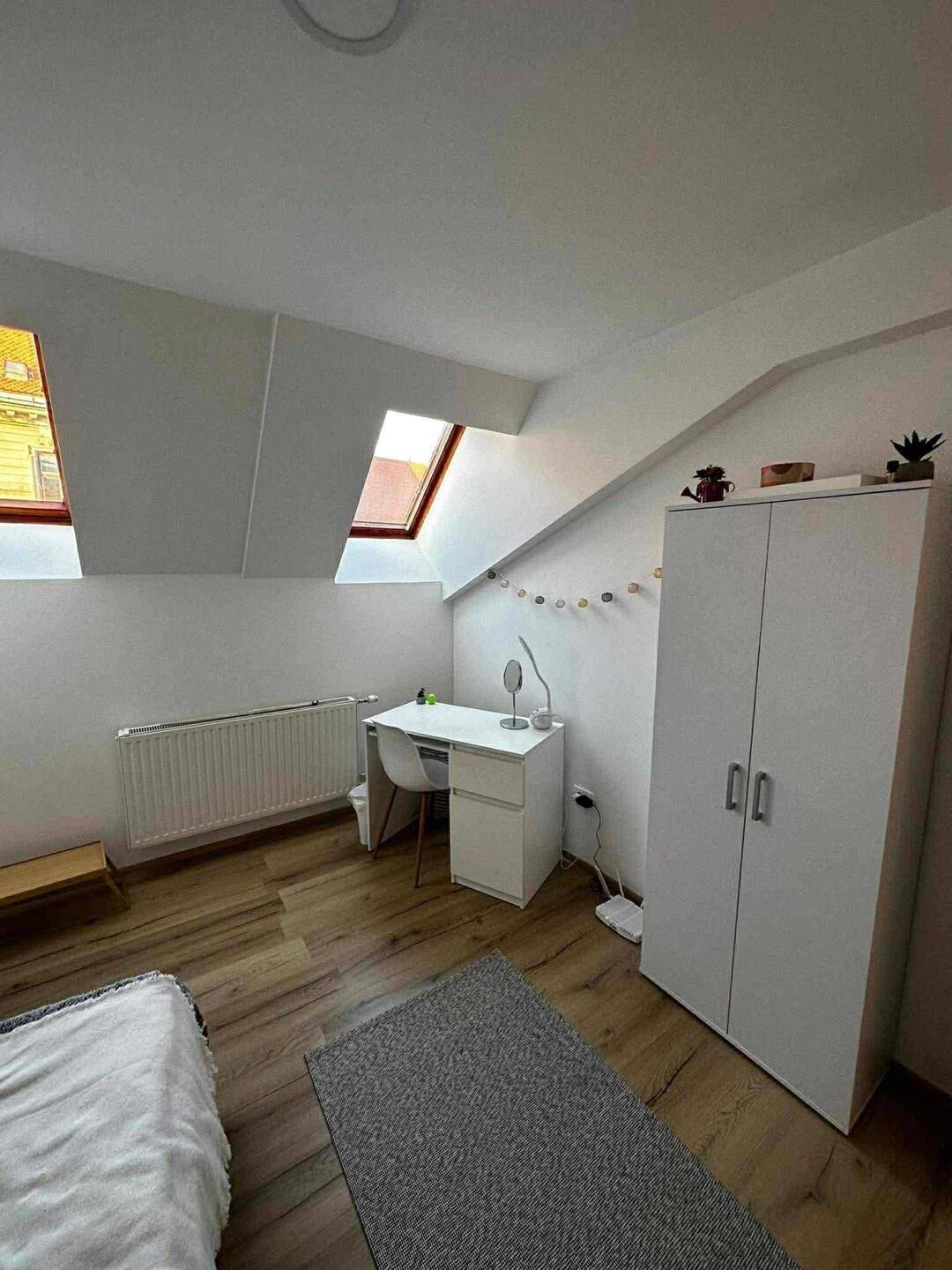 OGLAS ZA SOBE – GLAVNI TRG, MARIBOR - Slika 10