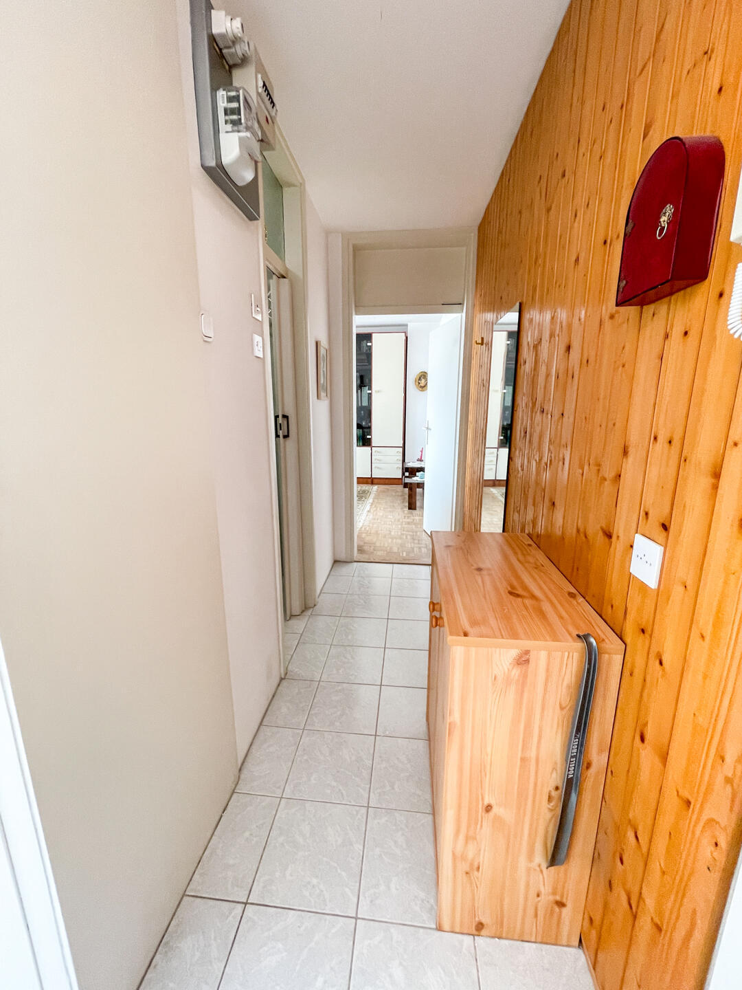 SVETLO 1-SOBNO Z DVIGALOM - Slika 5