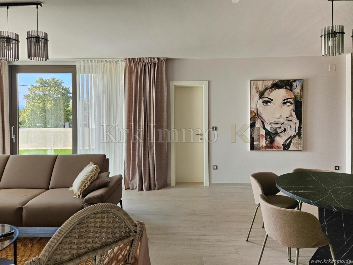 Luksuzne nepremičnine Krk: moderna vila z bazenom - Slika 2