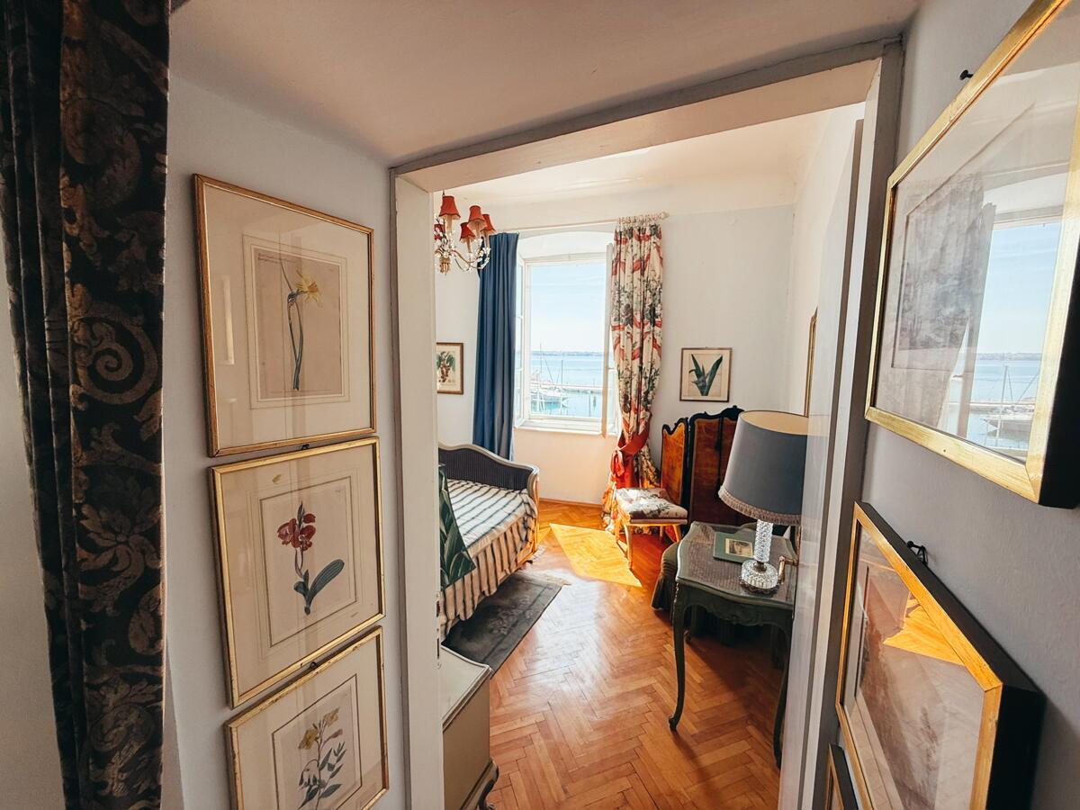 EKSKLUZIVNO STANOVANJE V ZGODOVINSKI PALAČI – PRVA VRSTA OB MORJU, PIRAN - Slika 16