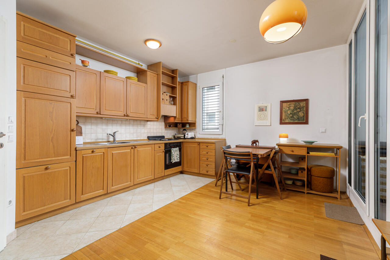 IZJEMNA PRILOŽNOST – PROSTORNO 2,5 SOBNO STANOVANJE Z GARAŽO NA NOVIH POLJANAH - Slika 26