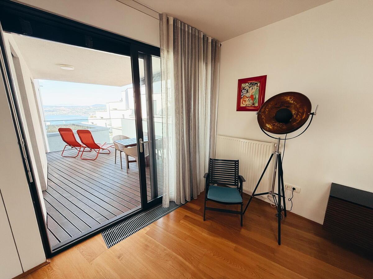 KOPER - NOKTURNO / 3 SOBNO STANOVANJE / POGLED NA MORJE / DOLGOROČNA ODDAJA - Slika 9