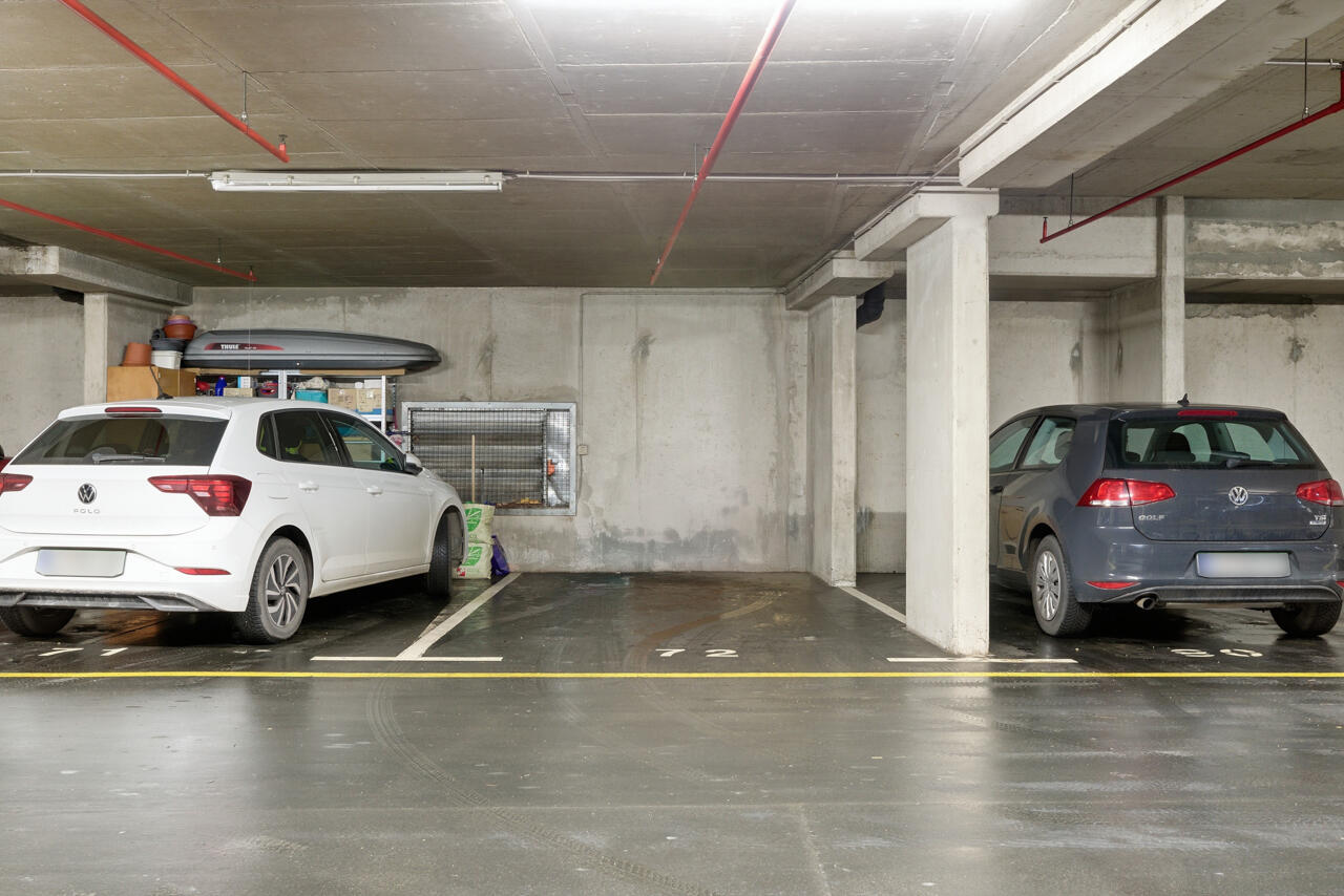 IZJEMNA PRILOŽNOST – PROSTORNO 2,5 SOBNO STANOVANJE Z GARAŽO NA NOVIH POLJANAH - Slika 8