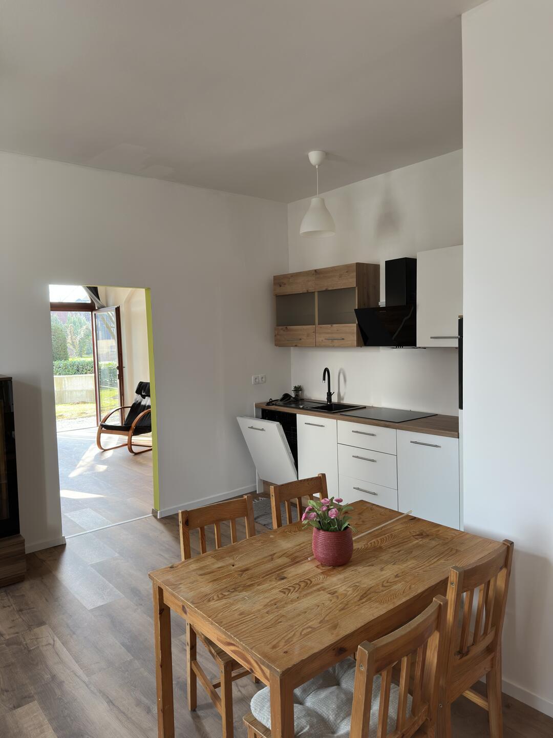 Svetlo stanovanje v Šmartnem pod Šmarno goro - Slika 2