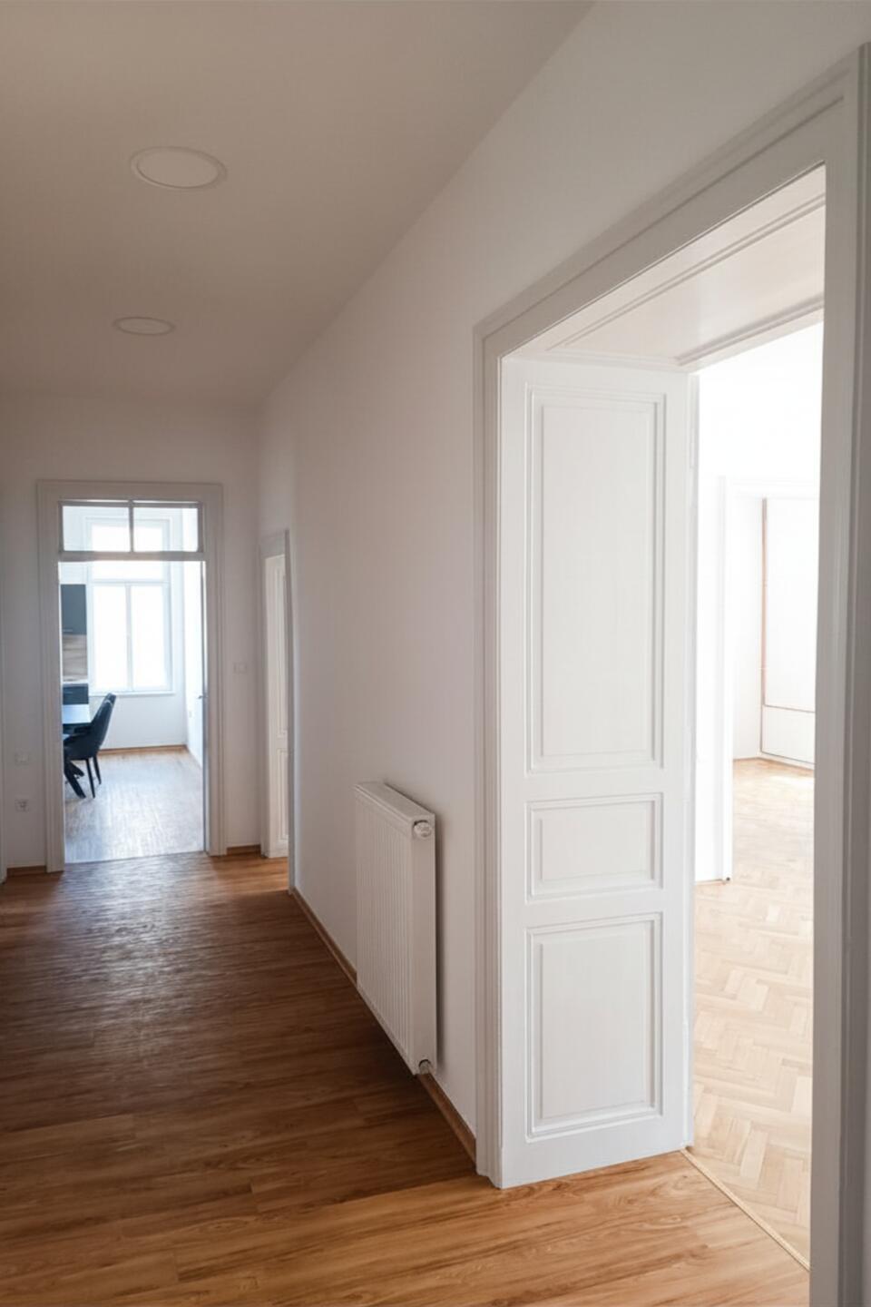 PRENOVLJENO MEŠČANSKO STANOVANJE | 100 m² | CENTER CELJA | BALKON - Slika 2