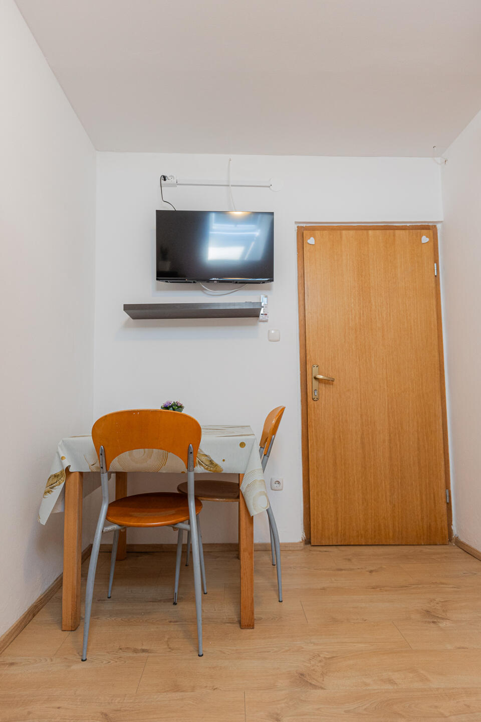 Oddam sobo v Ljubljani na Viču - Slika 3